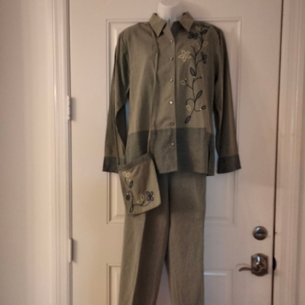 Bohemian 4 piece Cervale Vintage Silk Pant Suit Embroidered Floral Embellishment